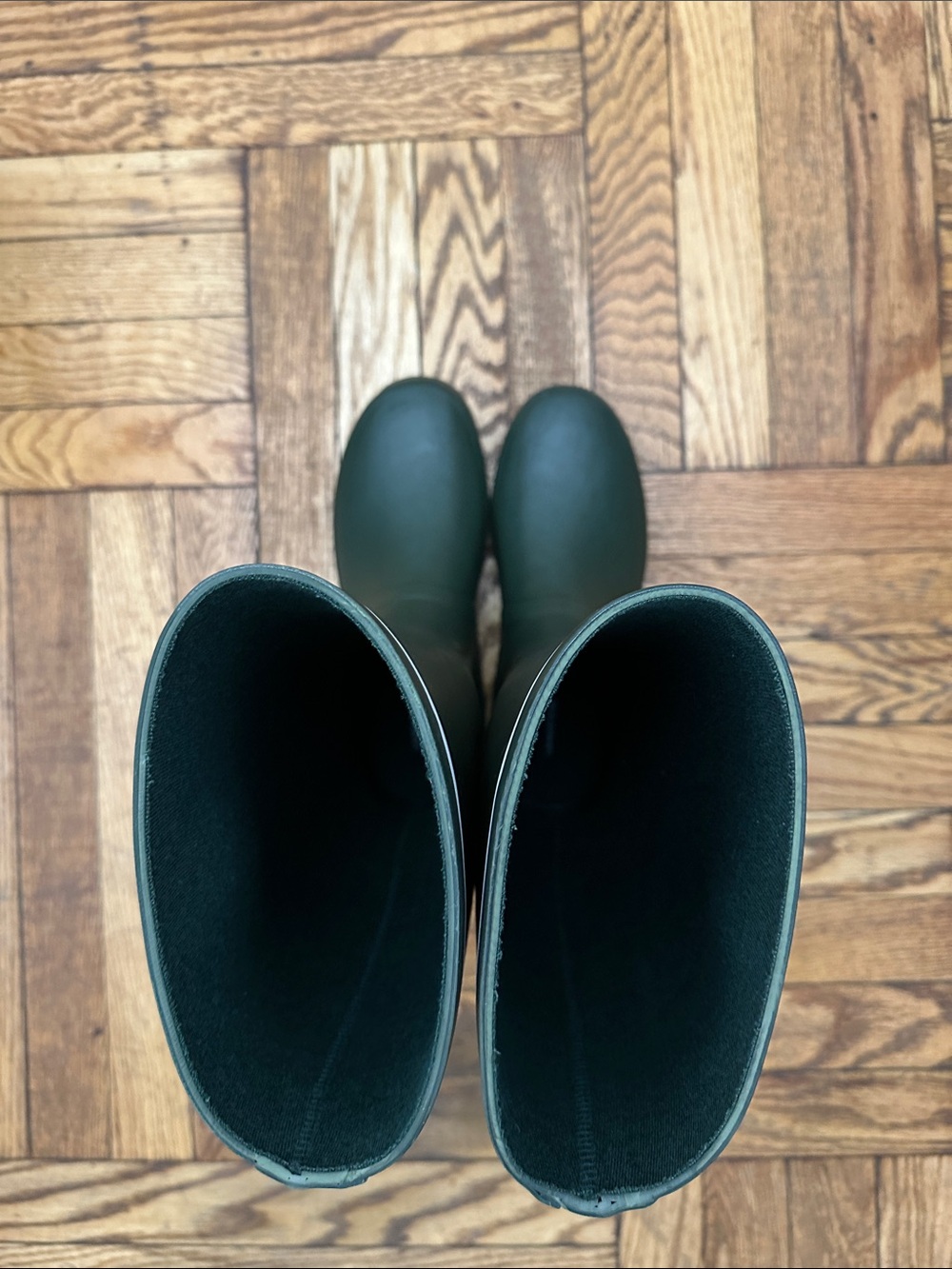 Women's Squall Buckle Tall Rain Boots COLOR: Fresh Evergreen - Picture 4 of 9